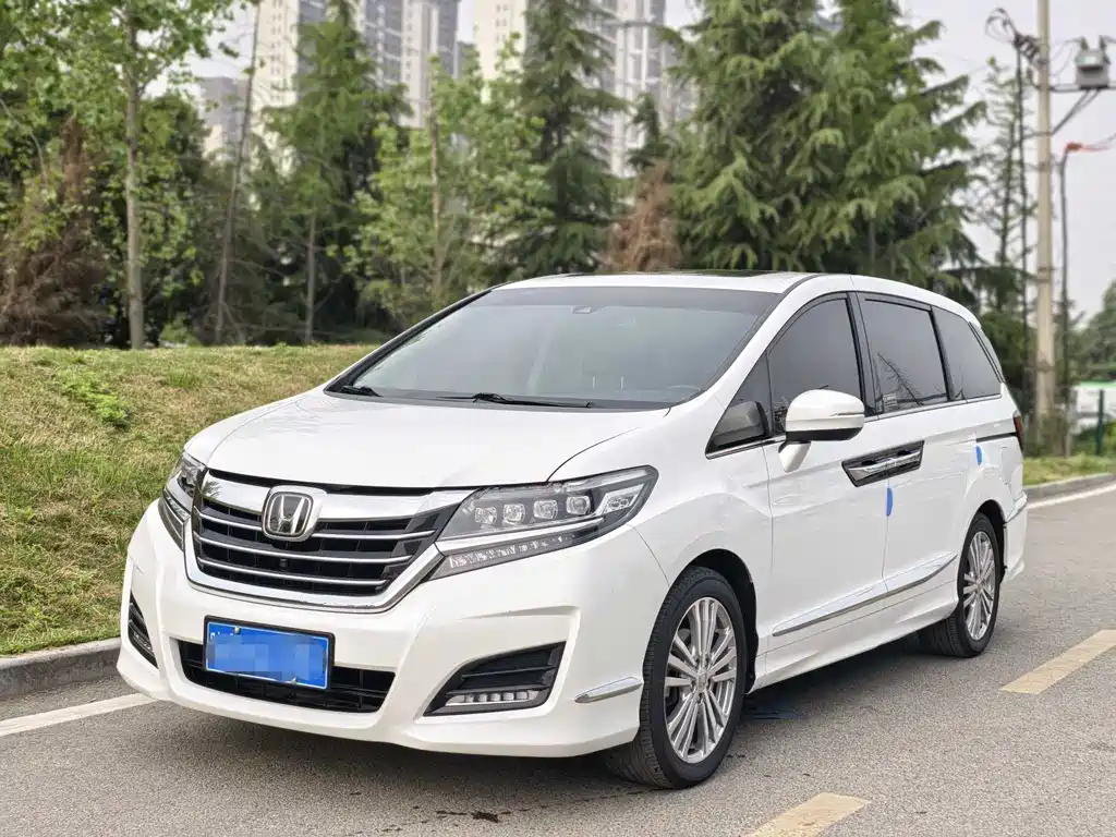 Honda Elysion 2018 — фото 1
