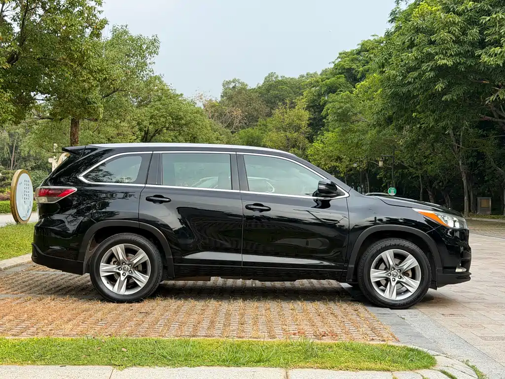 Toyota Highlander 2017 — фото 19