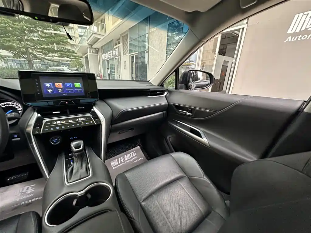 Toyota Harrier 2023 — фото 24
