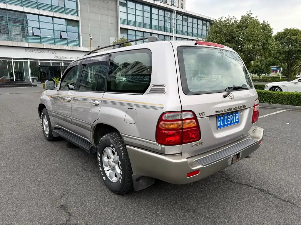 Toyota Land Cruiser 2002 — фото 8