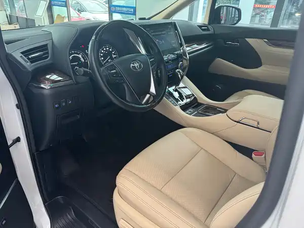 Toyota Alphard 2021