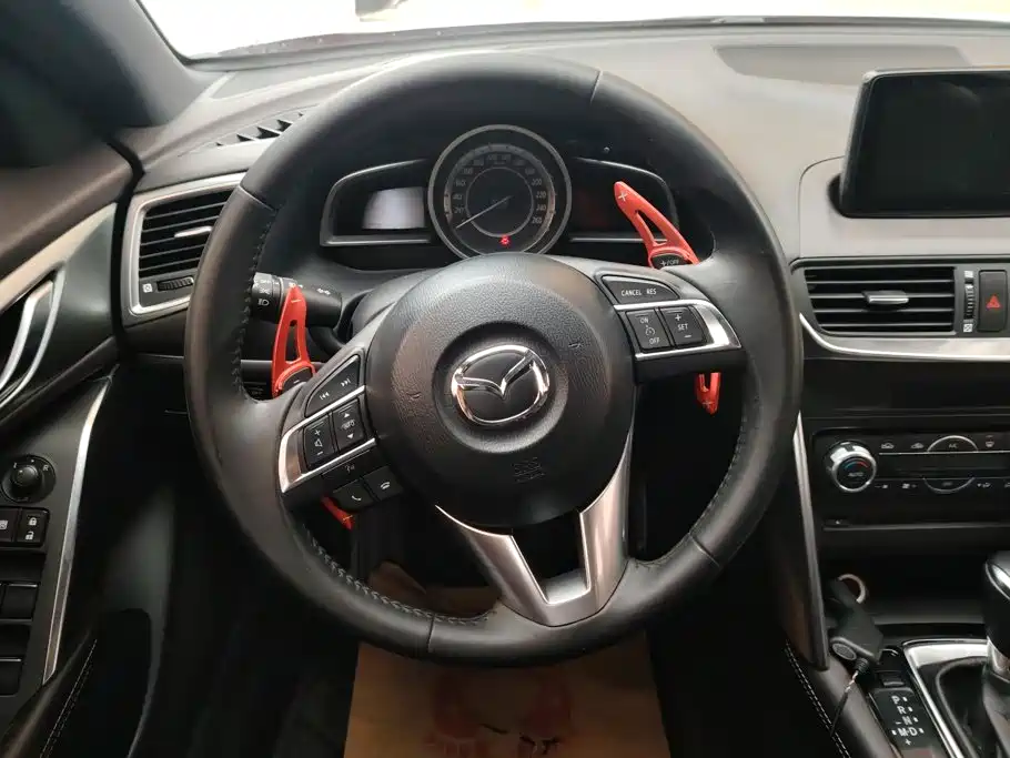 Mazda CX-4 2016 — фото 15
