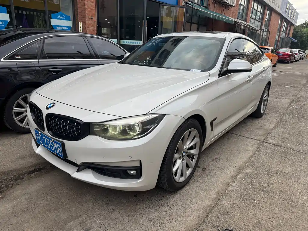 BMW 3 Series GT 2018 — фото 1