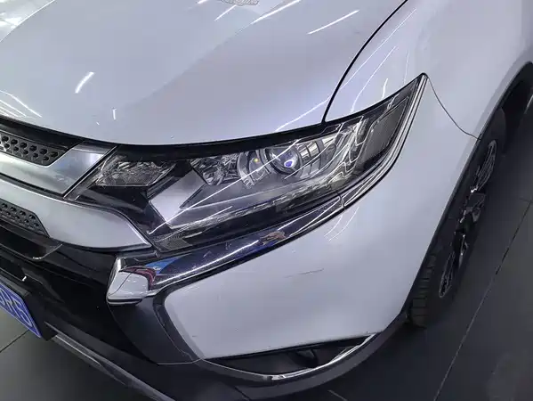 Mitsubishi Outlander 2019
