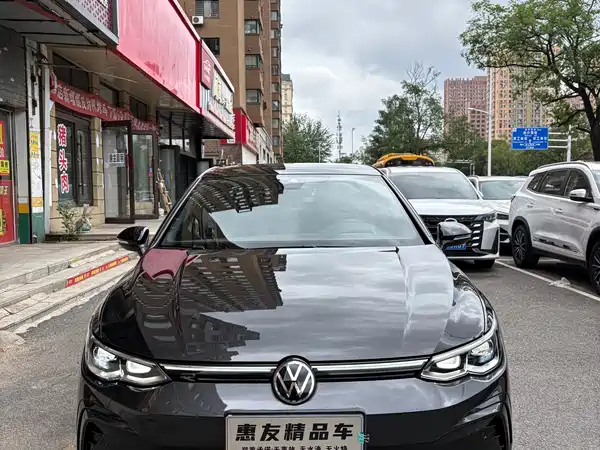 Volkswagen Golf 2022