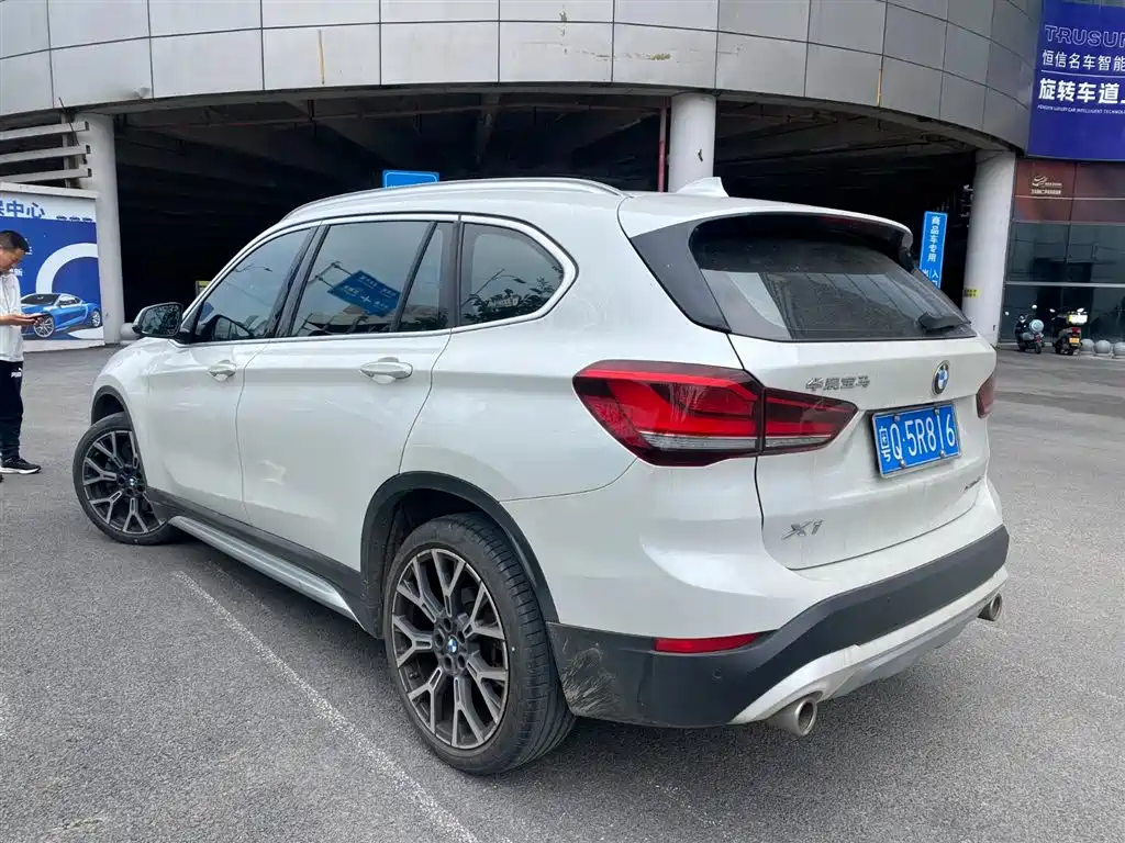BMW X1 2021 — фото 7