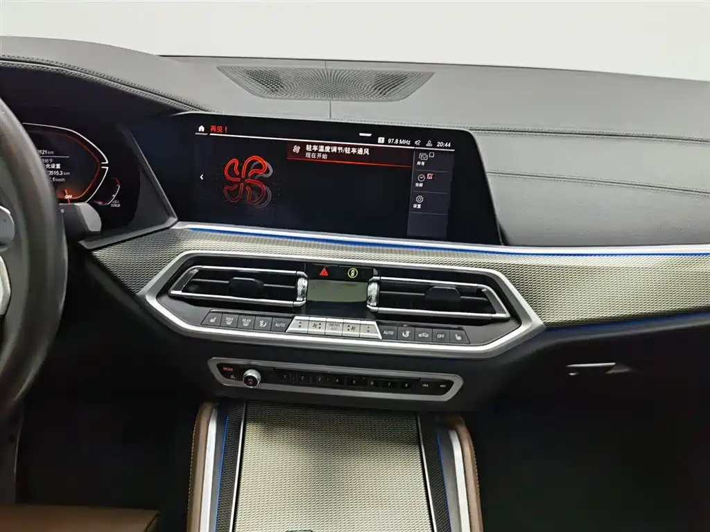 BMW X6 2022 — фото 12