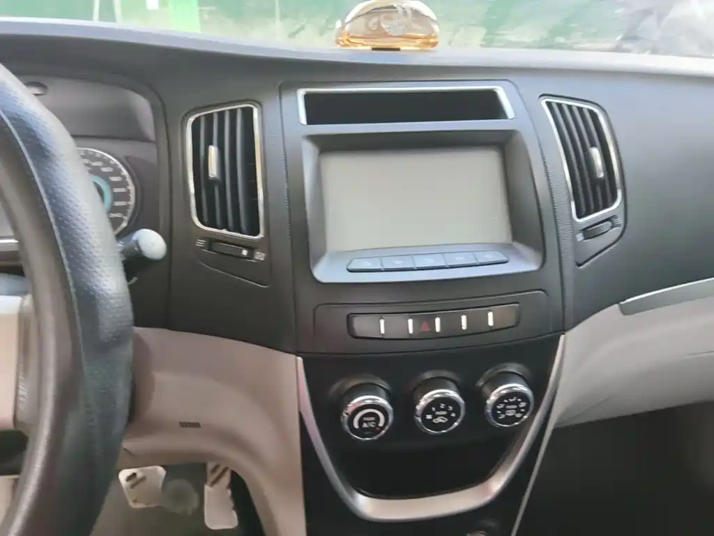 Geely Vision 2015 — фото 10