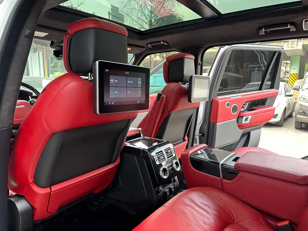 Land Rover Range Rover 2018 — фото 10