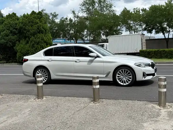 BMW 5 Series 2021