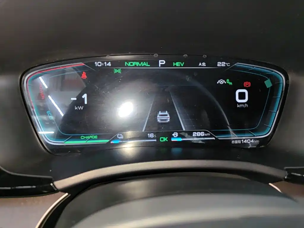 BYD Song PLUS New Energy 2022 — фото 12