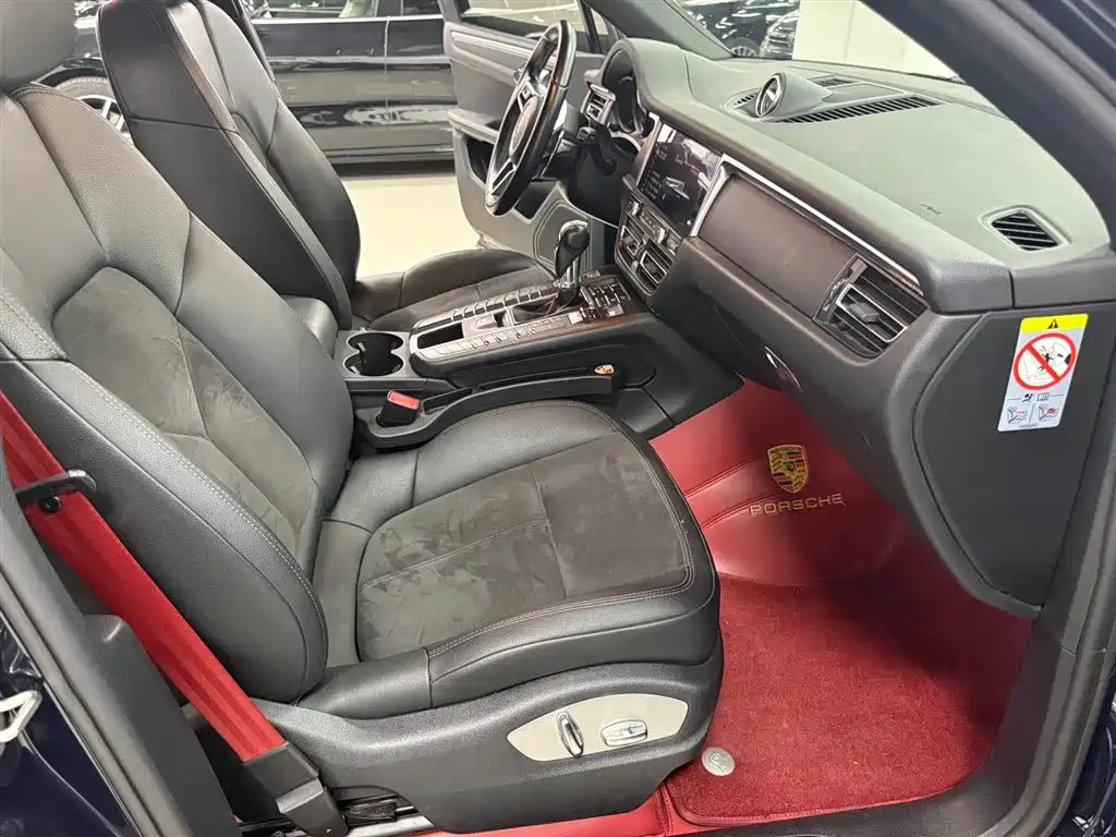Porsche Macan 2021 — фото 13