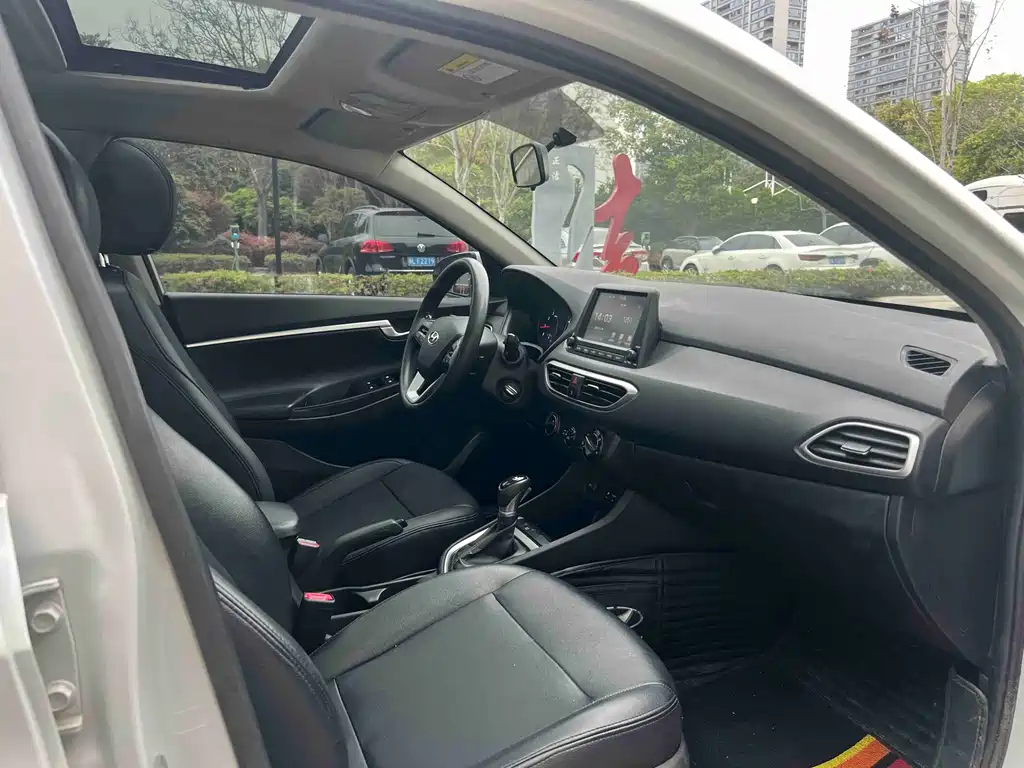 Hyundai Elantra 2018 — фото 11