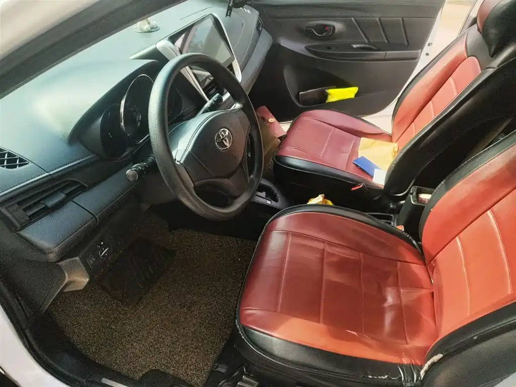 Toyota Yaris L 2019 — фото 8