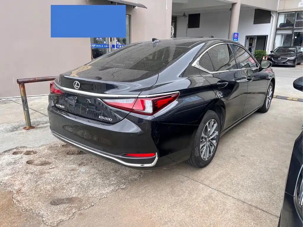 Lexus ES 2023 — фото 15