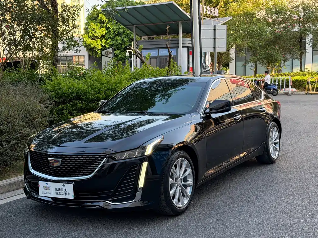 Cadillac CT5 2021 — фото 1