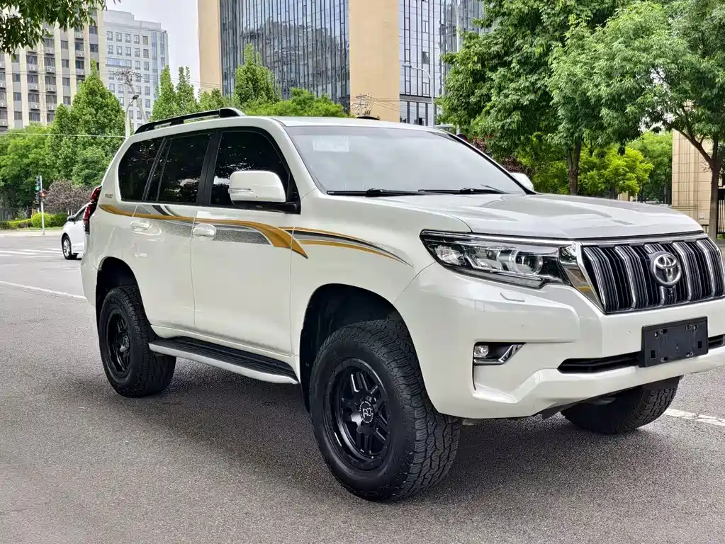 Toyota Prado 2018 — фото 3