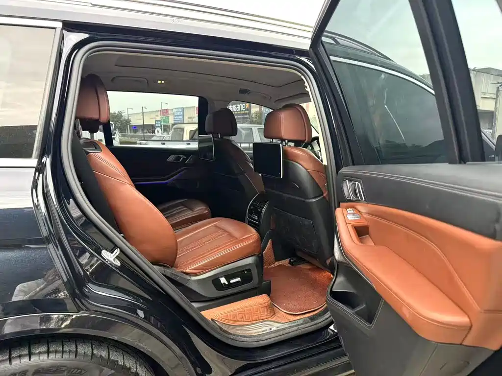 BMW X7 2021 — фото 5