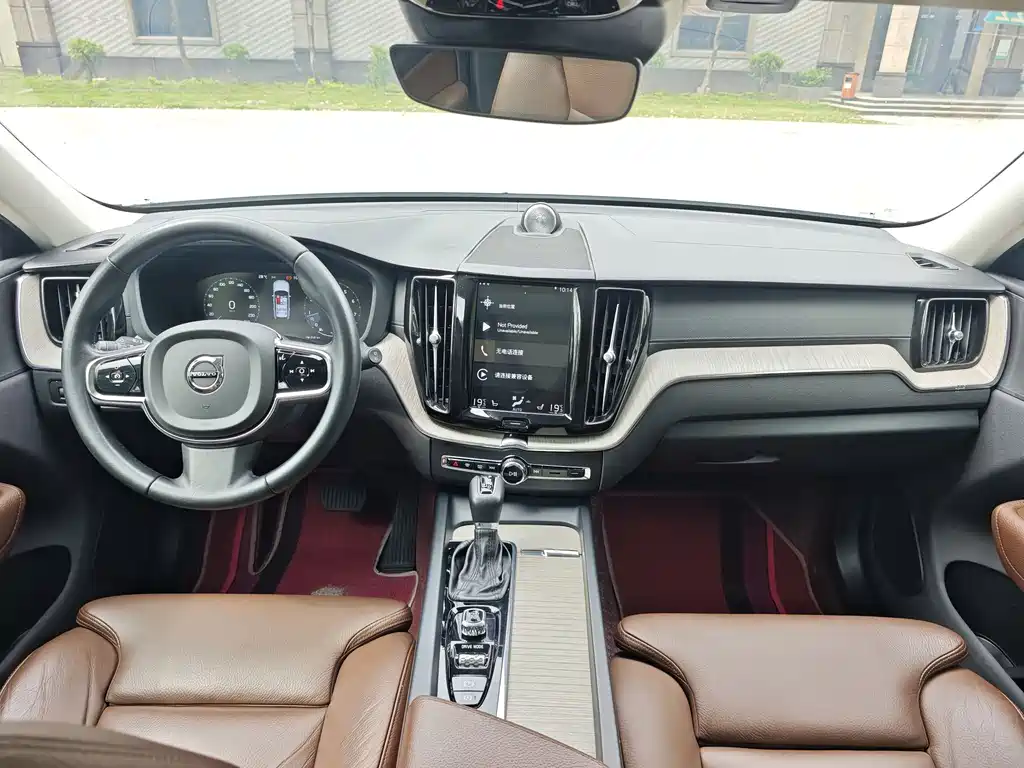 Volvo XC60 2020 — фото 15