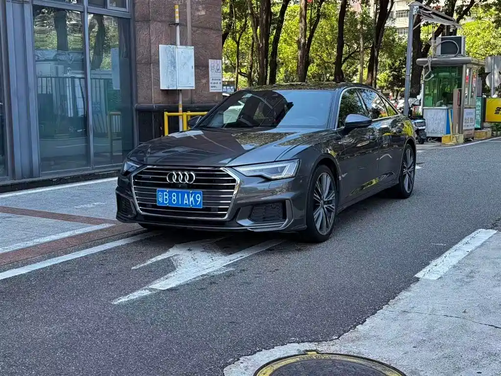 Audi A6L 2021 — фото 1