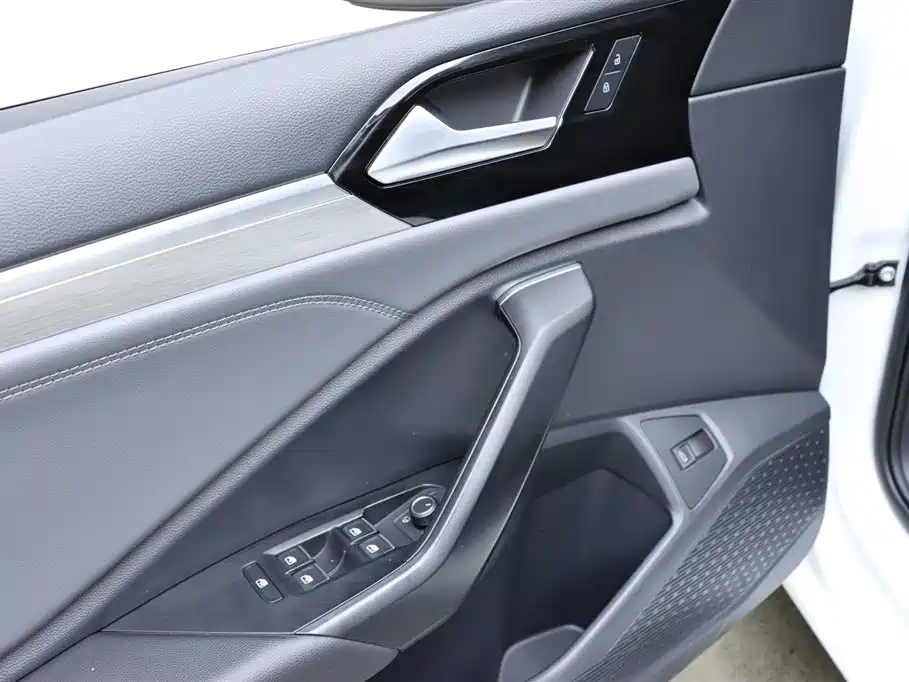 Volkswagen Sagitar 2020 — фото 12