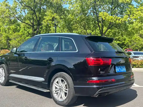 Audi Q7 2016