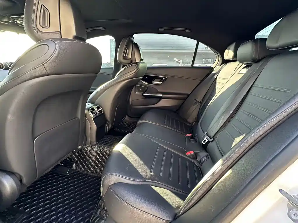 Mercedes-Benz C-Class 2022 — фото 8