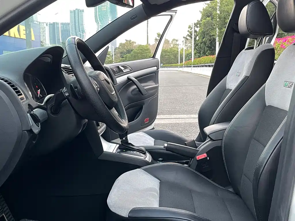 Skoda Octavia 2014 — фото 11