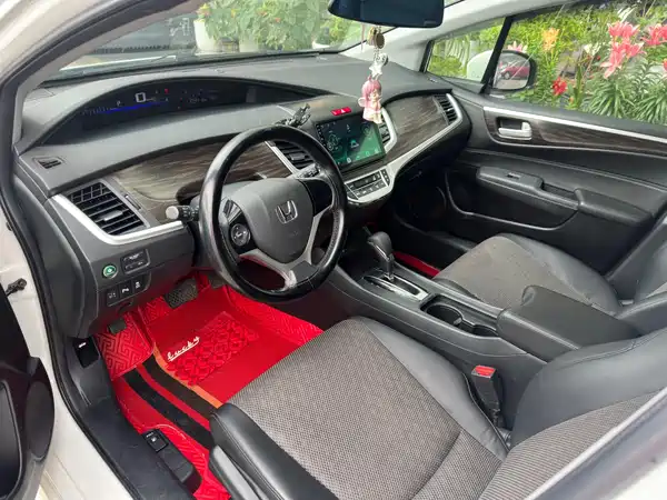 Honda Jade 2017