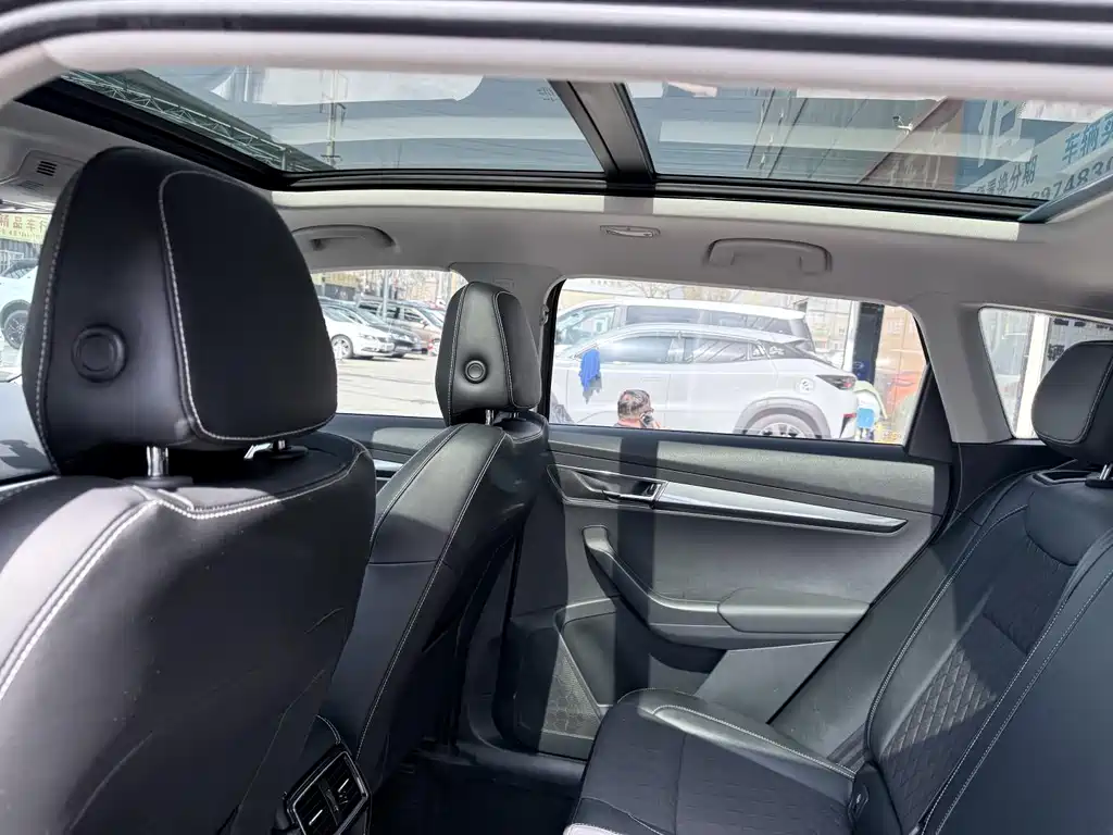 Skoda Karoq 2020 — фото 12