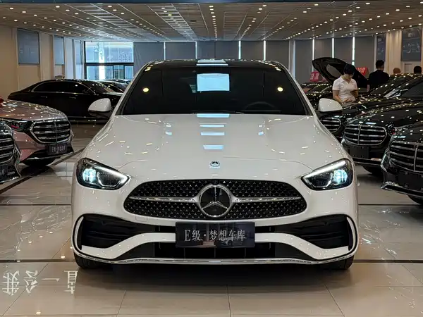 Mercedes-Benz C-Class 2025