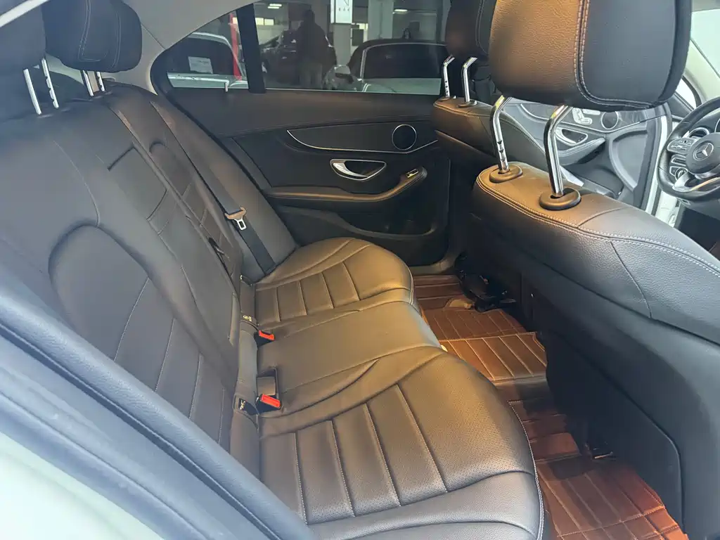 Mercedes-Benz C-Class 2019 — фото 11