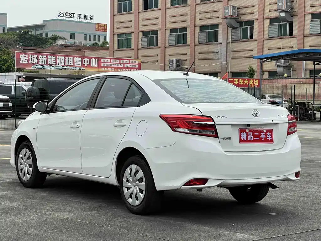 Toyota Vios 2018 — фото 10