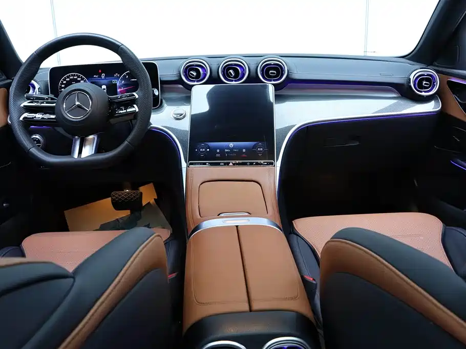 Mercedes-Benz C-Class 2024 — фото 26
