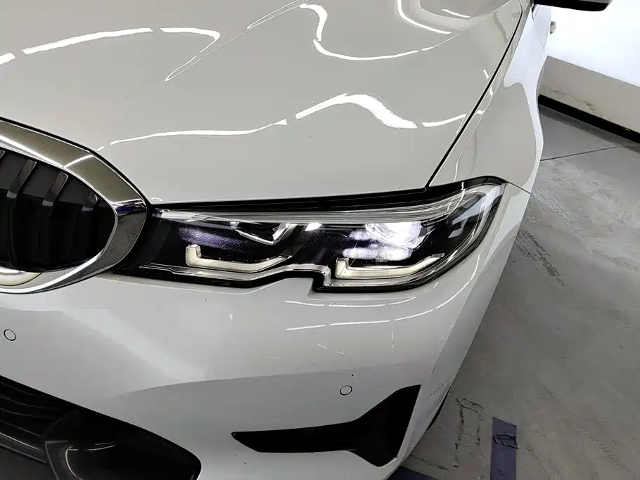 BMW 3 Series 2021