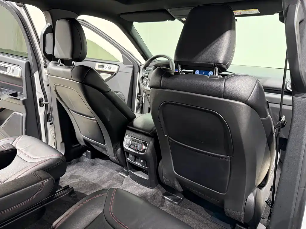 Ford Explorer 2020 — фото 14
