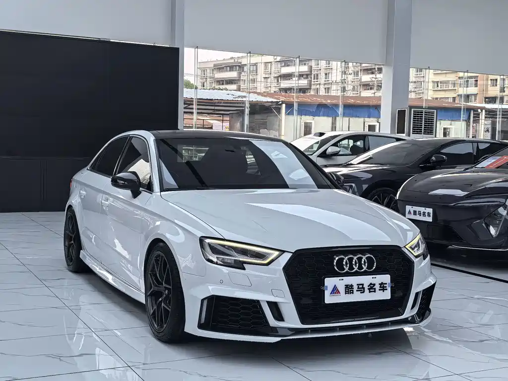 Audi A3 2018 — фото 3