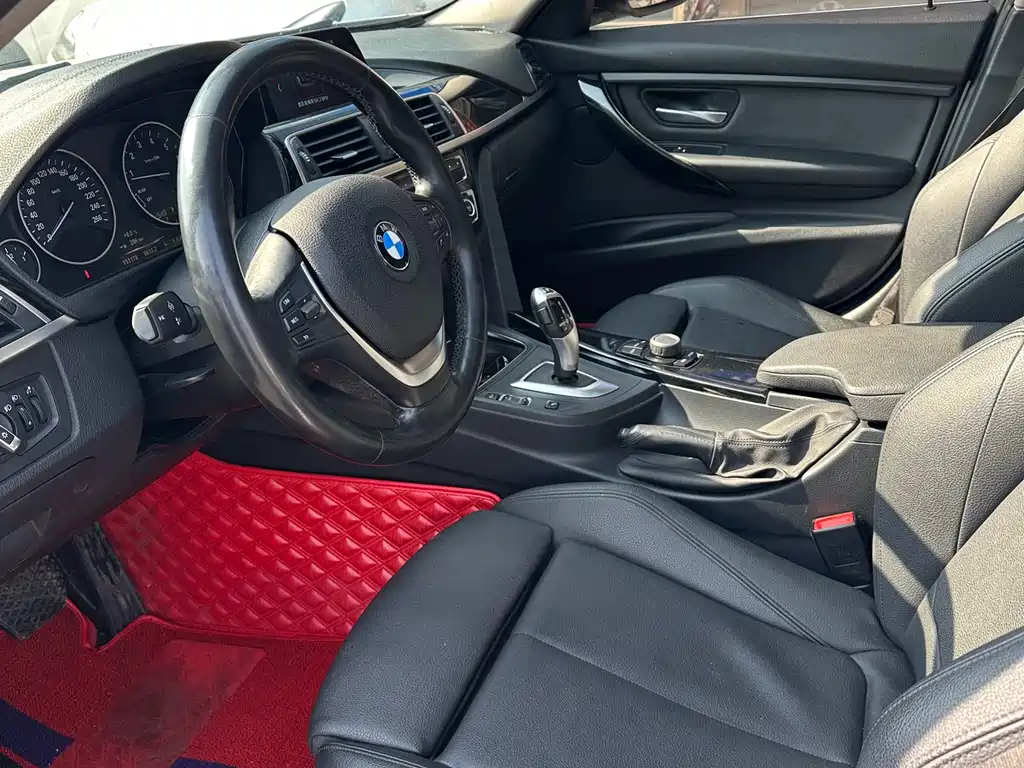 BMW 3 Series 2018 — фото 4