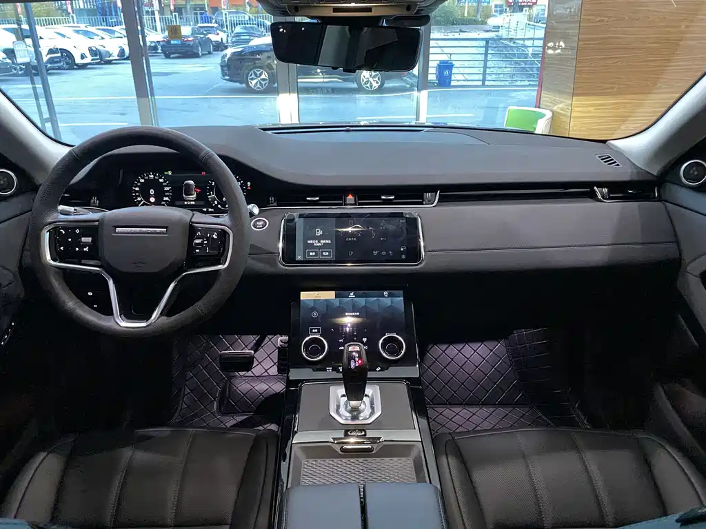 Land Rover Evoque 2023 — фото 9