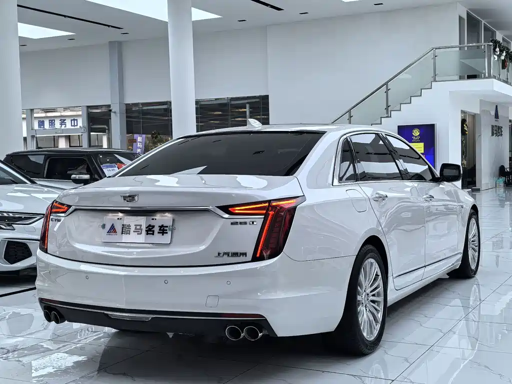 Cadillac CT6 2021 — фото 15