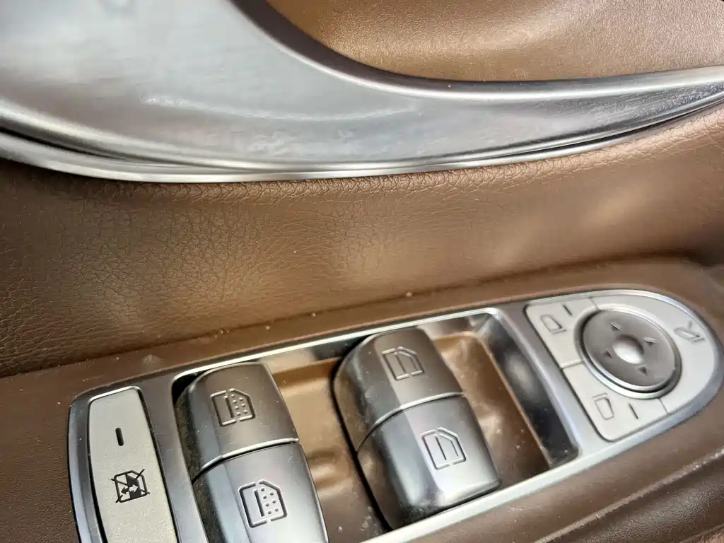 Mercedes-Benz E-Class 2022 — фото 21