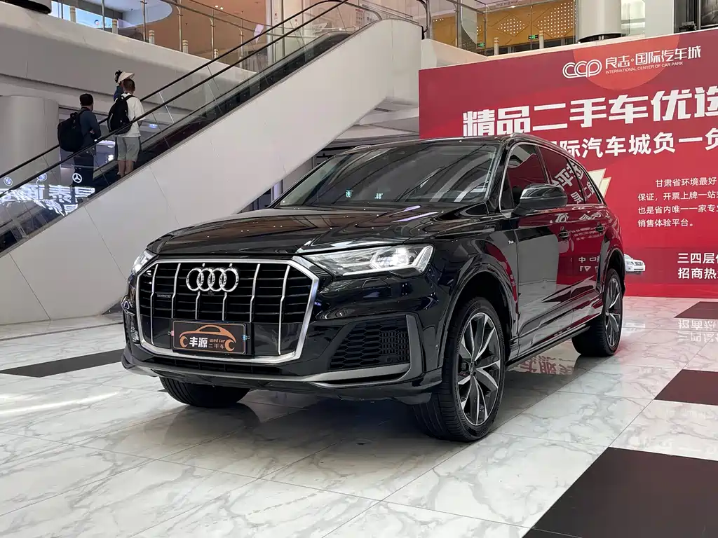 Audi Q7 2023 — фото 1
