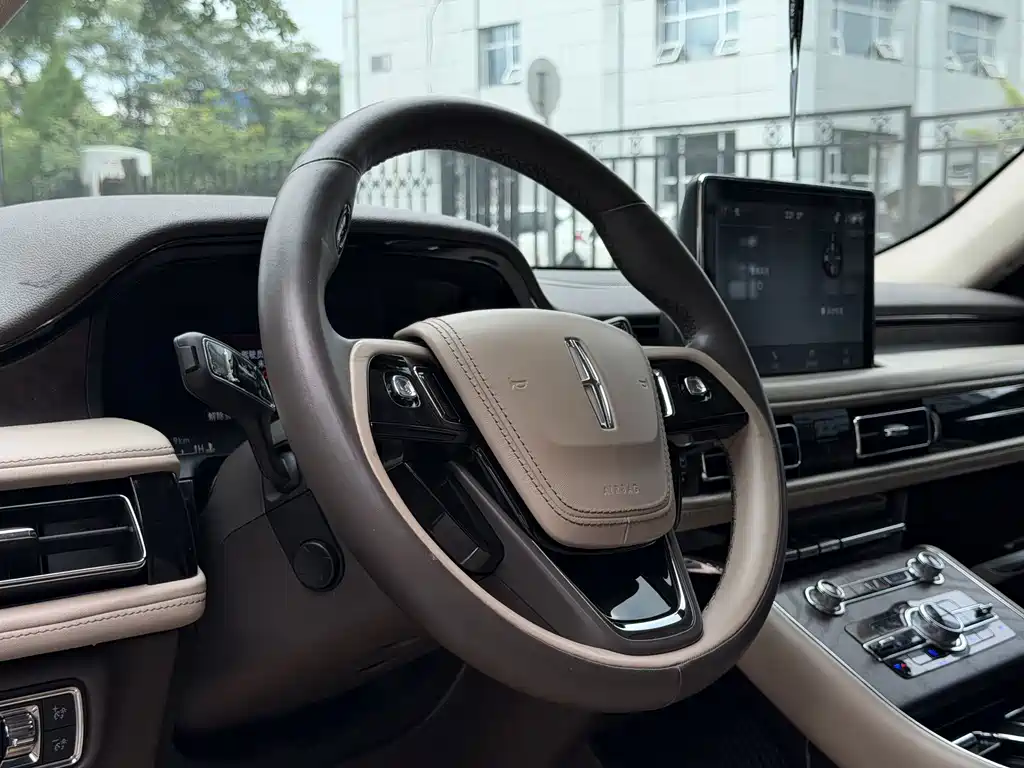 Lincoln Aviator 2020 — фото 10