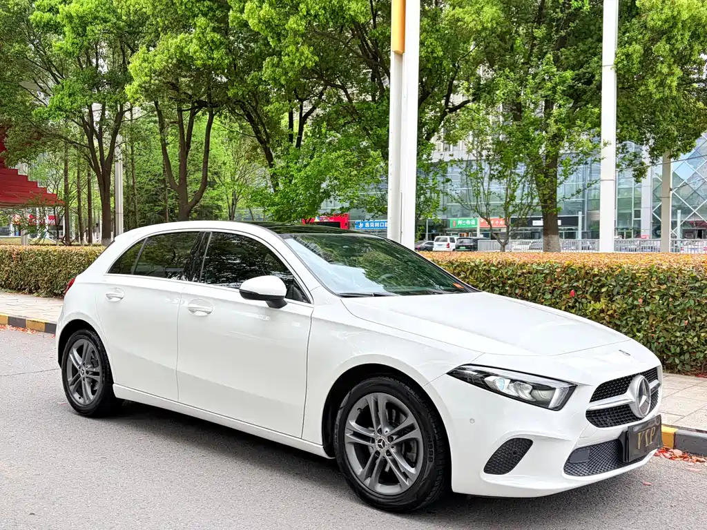 Mercedes-Benz A-Class 2020 — фото 3