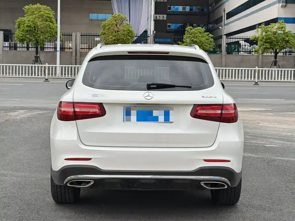 Mercedes-Benz GLC 2018 — фото 13