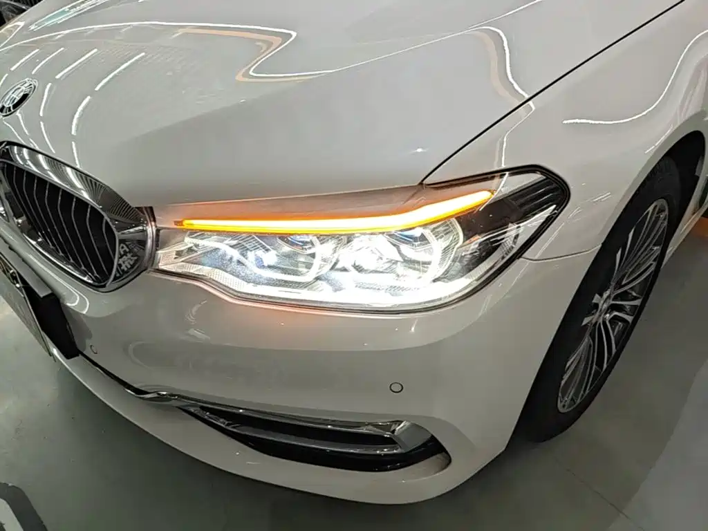 BMW 5 Series New Energy 2020 — фото 24