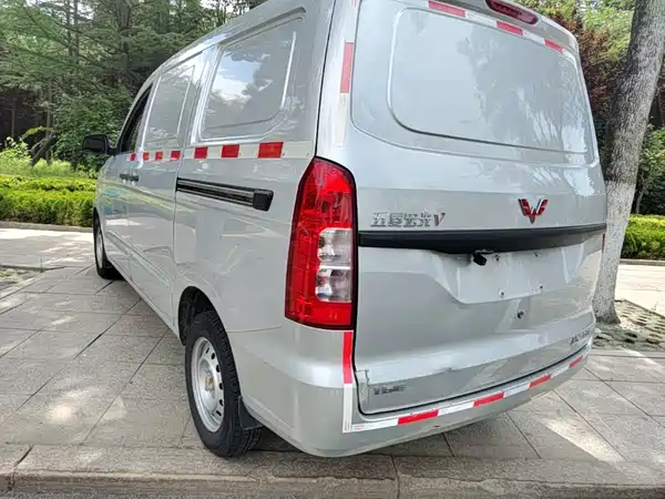Wuling Hongguang V 2023