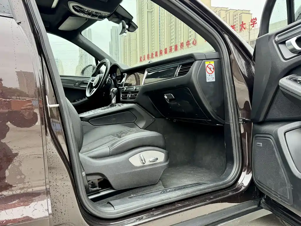 Porsche Macan 2020 — фото 15