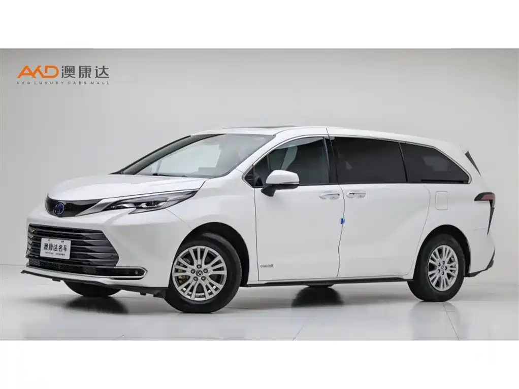 Toyota Sienna 2022 — фото 1