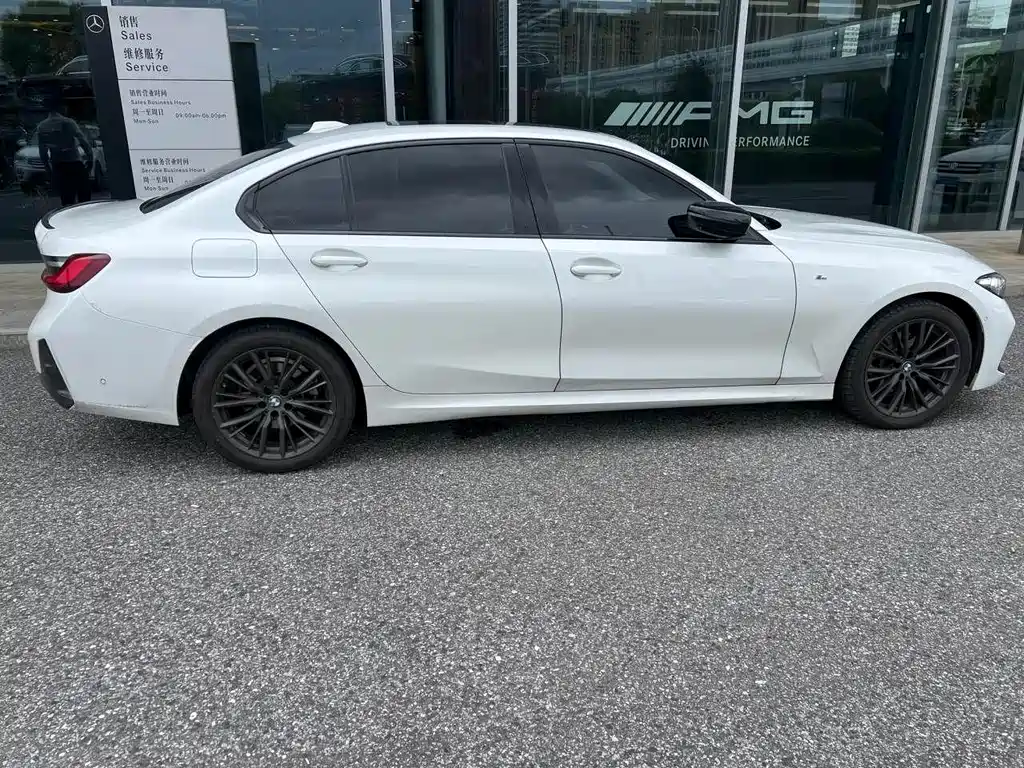BMW 3 Series 2024
